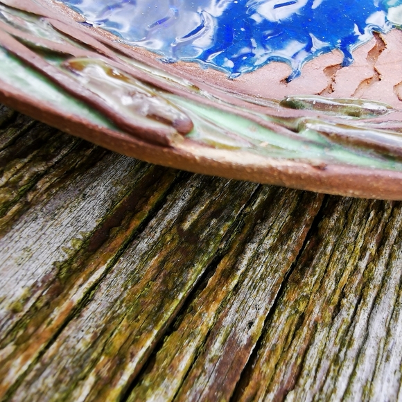 Red Clay Art Pottery Plate with Water Scene and Cat Tails / Bulrush - Picture 13 of 16